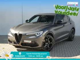 Alfa Romeo Stelvio (2023) thumbnail 1