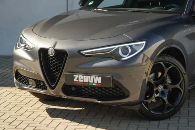 Alfa Romeo Stelvio (2023) thumbnail 5