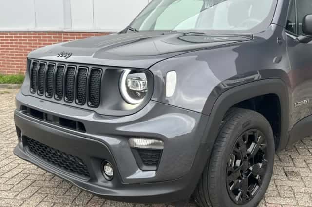 Jeep Renegade (2025) thumbnail 3