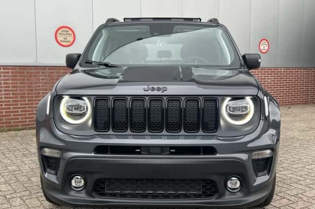 Jeep Renegade (2025) thumbnail 5