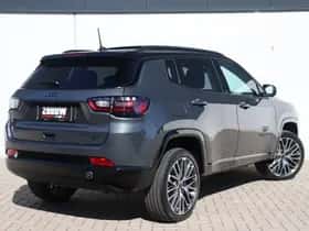Jeep Compass (2024) thumbnail 2