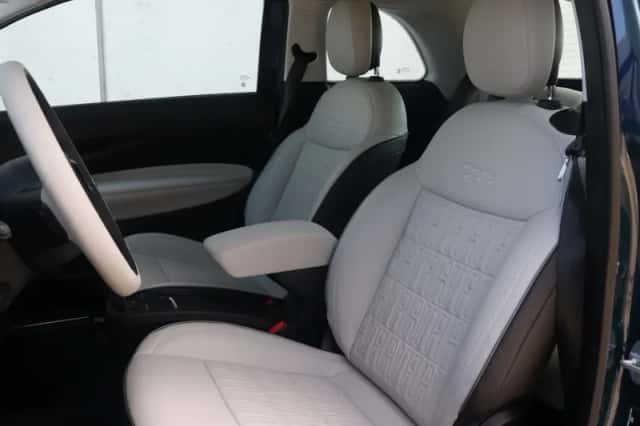 Fiat 500e (2023) thumbnail 3