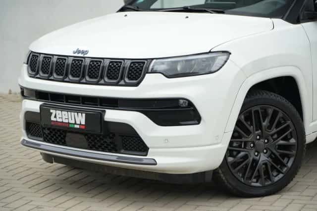 Jeep Compass (2022) thumbnail 2