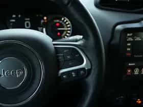 Jeep Renegade (2023) thumbnail 14