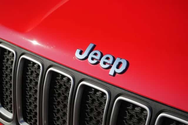 Jeep Renegade (2023) thumbnail 3