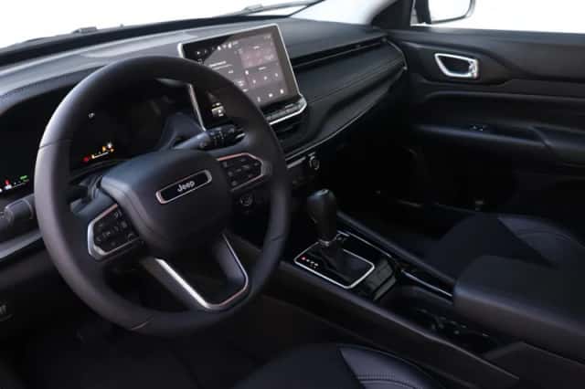 Jeep Compass (2025) thumbnail 4