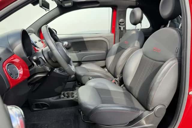Fiat 500C (2022) thumbnail 4