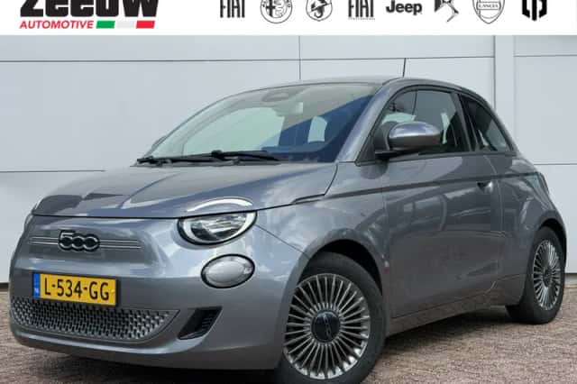 Fiat 500e (2021) thumbnail 1