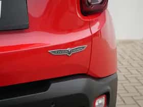 Jeep Renegade (2024) thumbnail 12