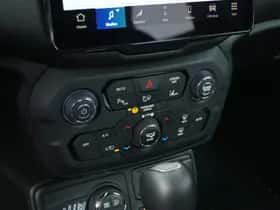 Jeep Renegade (2024) thumbnail 20