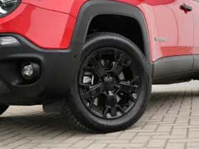 Jeep Renegade (2024) thumbnail 4