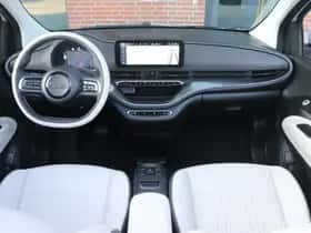 Fiat 500C (2023) thumbnail 2