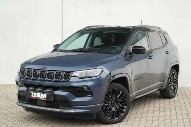 Jeep Compass (2022) thumbnail 3