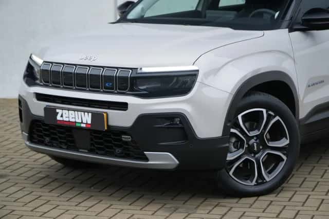 Jeep Avenger (2024) thumbnail 2