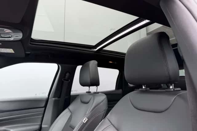 Jeep Compass (2021) thumbnail 3