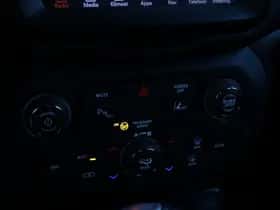 Jeep Renegade thumbnail 18