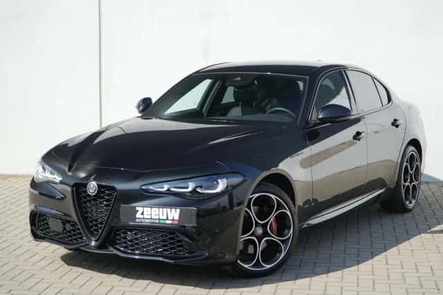 Alfa Romeo Giulia (2023) thumbnail 2