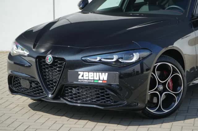 Alfa Romeo Giulia (2023) thumbnail 5