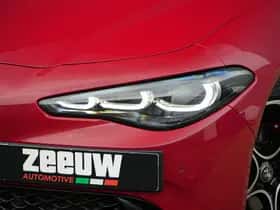 Alfa Romeo Giulia (2023) thumbnail 4