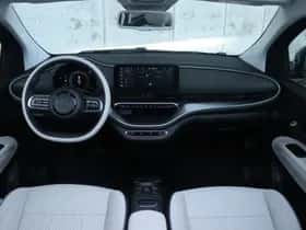 Fiat 500e (2023) thumbnail 2