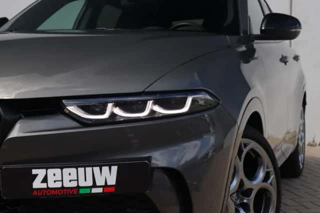 Alfa Romeo Tonale (2022) thumbnail 5
