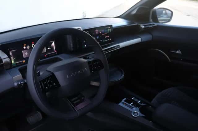 Lancia Ypsilon (2025) thumbnail 3