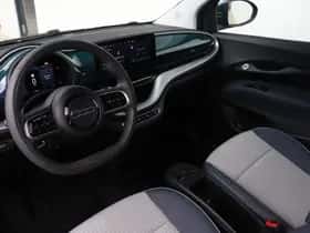 Fiat 500e (2022) thumbnail 4