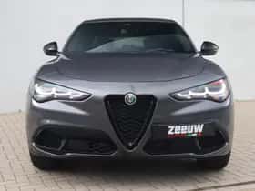 Alfa Romeo Stelvio (2024) thumbnail 2