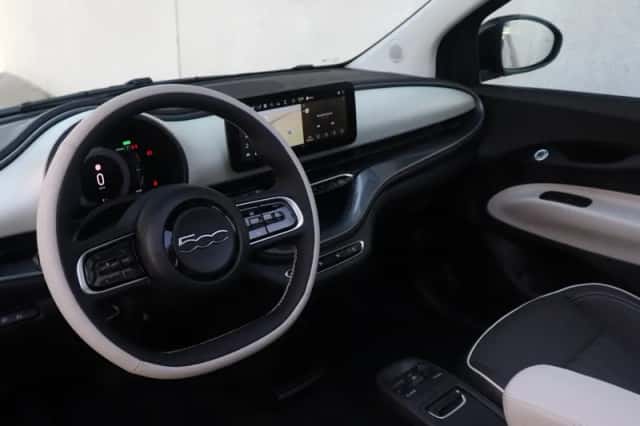 Fiat 500C (2026) thumbnail 4