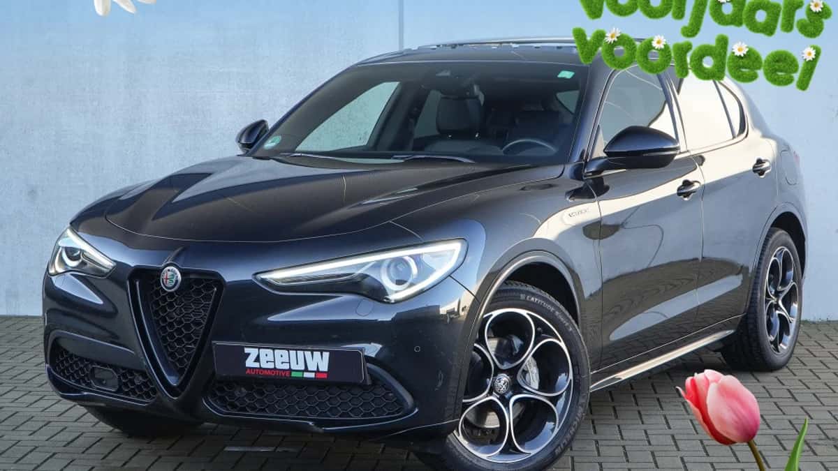 Alfa Romeo Stelvio (2022) — foto 1