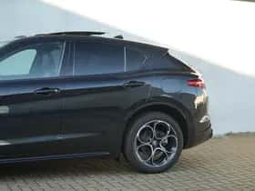 Alfa Romeo Stelvio (2022) thumbnail 13