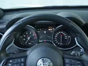 Alfa Romeo Stelvio (2022) thumbnail 21