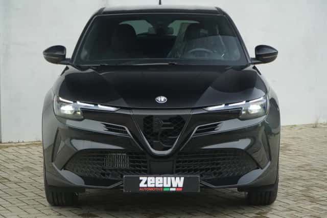 Alfa Romeo Junior (2025) thumbnail 2
