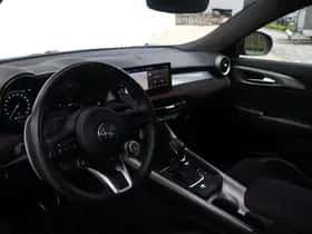 Alfa Romeo Tonale (2023) thumbnail 4