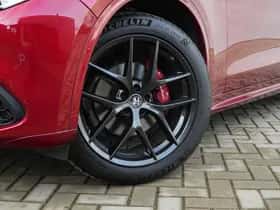 Alfa Romeo Stelvio (2021) thumbnail 7