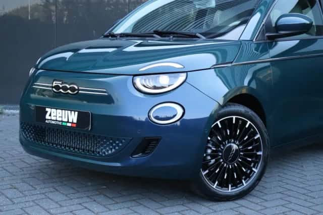 Fiat 500e (2022) thumbnail 3