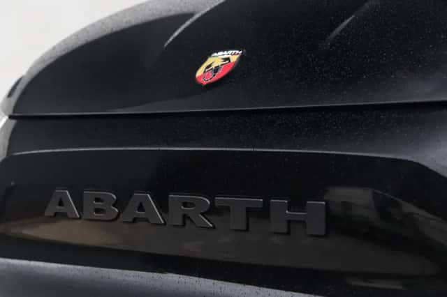 Abarth 500e (2025) thumbnail 5