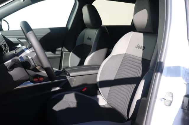 Jeep Compass (2026) thumbnail 3