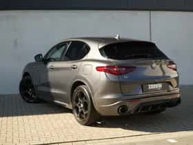 Alfa Romeo Stelvio (2023) thumbnail 2
