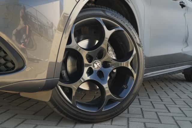 Alfa Romeo Stelvio (2023) thumbnail 6