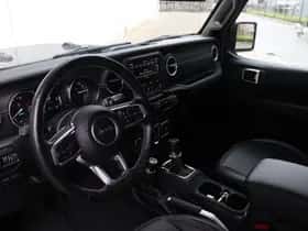 Jeep Wrangler (2022) thumbnail 4