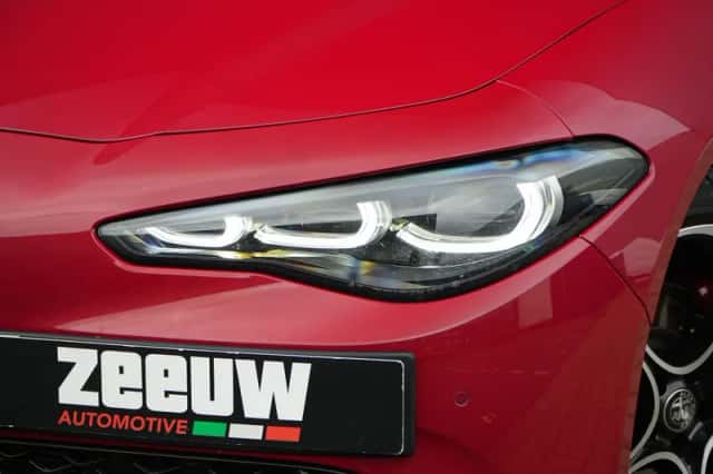 Alfa Romeo Giulia (2023) thumbnail 4