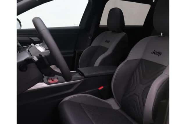 Jeep Compass (2026) thumbnail 3