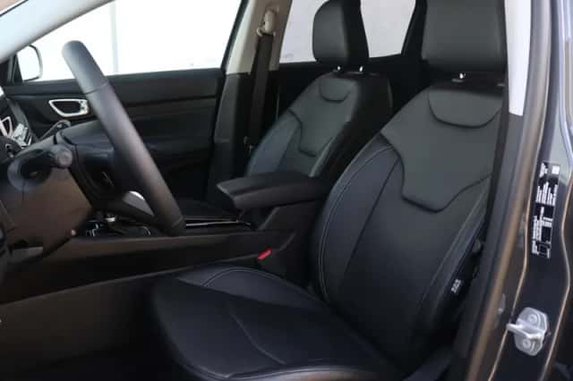 Jeep Compass (2025) thumbnail 3