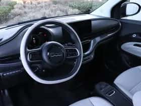 Fiat 500e (2023) thumbnail 8