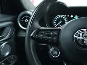 Alfa Romeo Tonale (2023) thumbnail 18