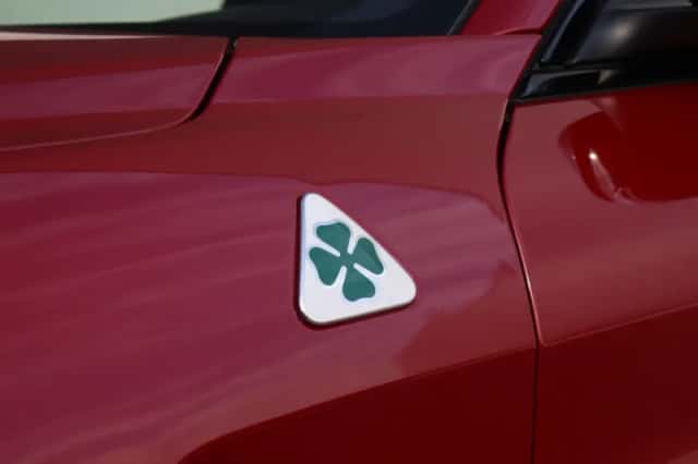 Alfa Romeo Giulia (2021) thumbnail 5
