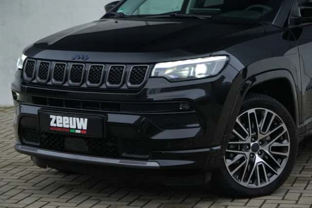 Jeep Compass (2025) thumbnail 2