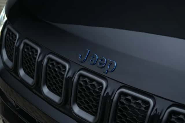 Jeep Compass (2025) thumbnail 4