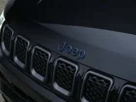 Jeep Compass (2025) thumbnail 4